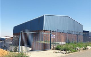758 m² Industrial space in Devland