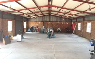 650 m² Industrial space in Chloorkop