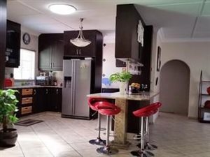 4 Bed House in Meerensee