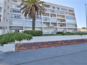 3 Bed Apartment in Strand North