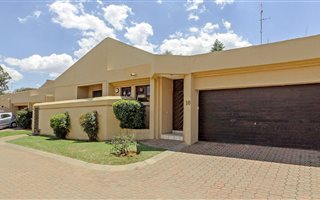 3 Bedroom Cluster in Noordheuwel