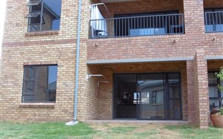 2 Bedroom Apartment in Wilgeheuwel