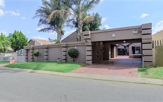 4 Bedroom House in Lenasia South