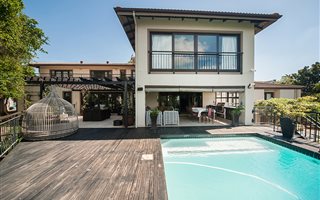 6 Bedroom House in La Lucia