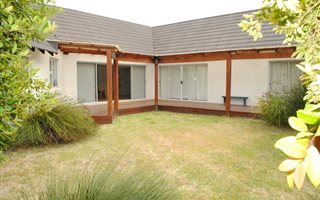 4 Bedroom House in St Francis Bay Canals