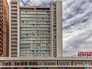 1 Bed Apartment in Johannesburg Central