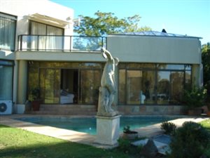 4 Bed House in Lochvaal