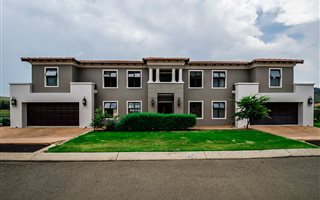 4 Bedroom House in Meyersdal Eco Estate