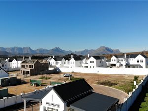 3 Bed House in Koelenbosch Country Estate