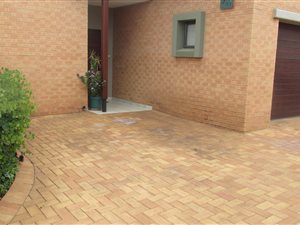 2 Bed House in Retire at Midstream