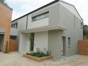 4 Bed Cluster in Baileys Muckleneuk