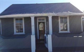 2 Bedroom House in South End