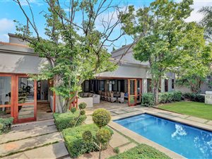 4 Bed House in Cedar Lakes