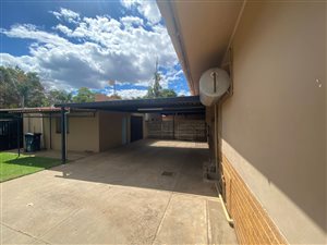4 Bed House in Rietfontein