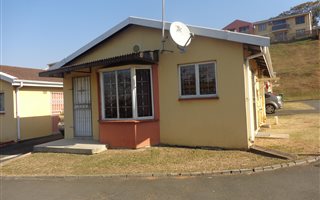 3 Bedroom Simplex in Woodhaven