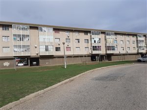 3 Bed Flat in Algoa Park