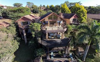 6 Bedroom House in White River Country Estate