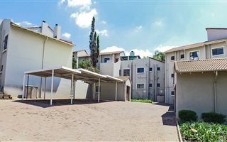 2 Bedroom Apartment in Bryanston