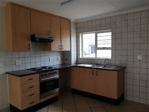 2 Bed Apartment in Leeuwenhof Estate