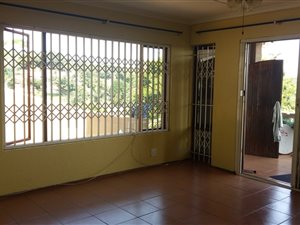 2 Bedroom Simplex in Glen Hills