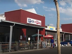 128 m² Commercial space in The Reeds