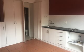 Bachelor apartment in Riviera