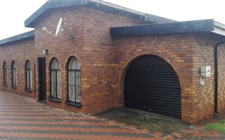 3 Bedroom House in Vosloorus South