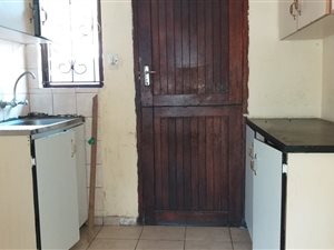 2 Bed Garden Cottage in Brackenham