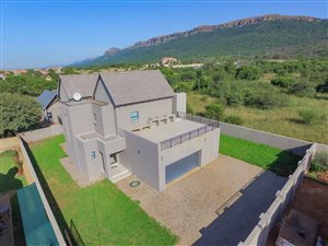 3 Bed House in Leloko
