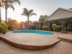 5 Bed House in Eldoraigne