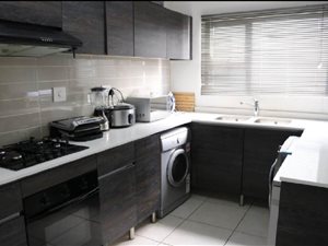 3 Bed Apartment in Petervale