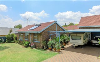 4 Bedroom House in Birchleigh North