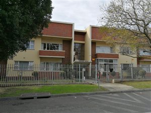 2 Bed Apartment in Silver Oaks