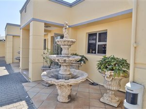 340 m² Office Space in Parkmore