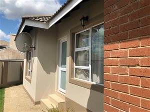 Townhouse in Shellyvale