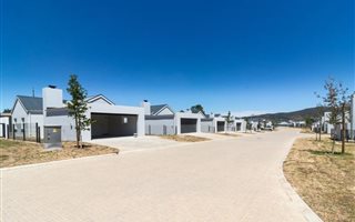 3 Bedroom Townhouse in Paarl