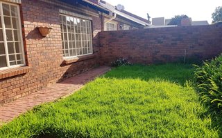 3 Bedroom Townhouse in Vanderbijlpark SE3