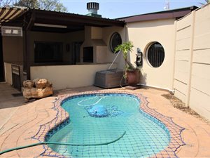 5 Bed House in Masada
