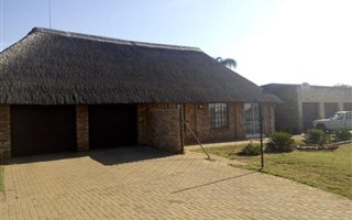 3 Bedroom House in Kameeldrift East