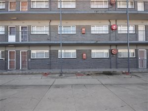 2 Bed Flat in Three Rivers