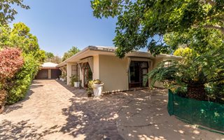 4 Bedroom House in Goedehoop