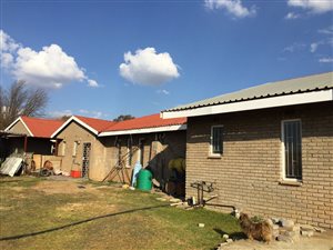 2.6 ha Farm in Rosashof