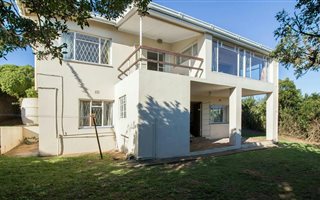 3 Bedroom House in Kenton-on-Sea