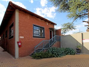 3 Bedroom Apartment in Emmarentia