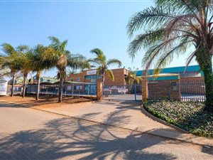 2438 m² Industrial space in Gateway Industrial Park