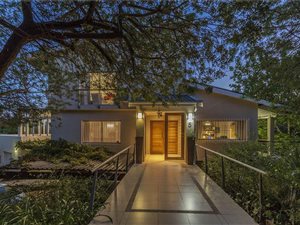 5 Bed House in La Concorde