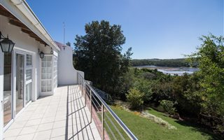 4 Bedroom House in Kleinemonde