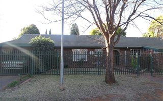 4 Bedroom House in Kanoniers Park