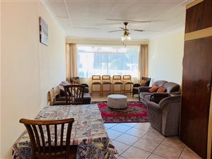 1 Bed Apartment in Florida Lake