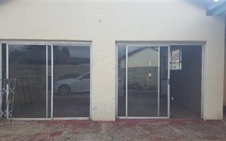 1 Bedroom Flat in Witpoortjie